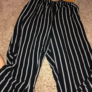 BRANDY MELVILLE LOOSE PANTS